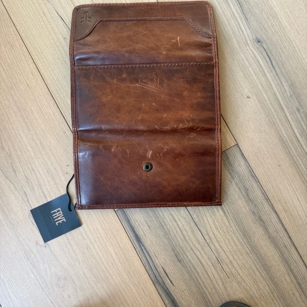 Frye Tan Leather Mellissa Wallet - Picture 10 of 11